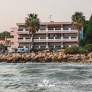St Jean Vue Pied Dans L Eau France